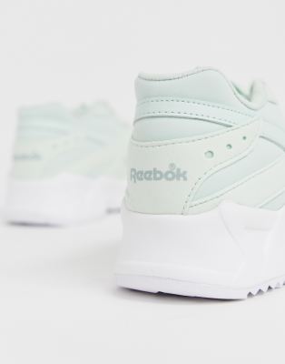 reebok aztrek mint