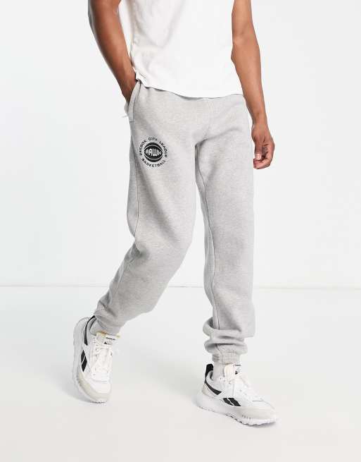 Reebok - Basketball - City League - Fleece broek in grijs