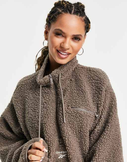 Reebok – Brungrå fleece med dragkedja i halsen, endast hos ASOS, 3 av 4