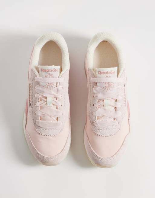 Reebok Classic AZ in white and pink detail, 2 of 5
