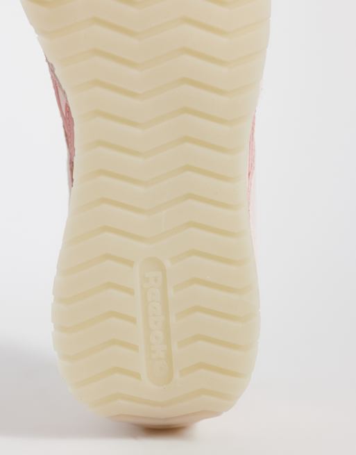 Reebok Classic AZ in white and pink detail, 4 of 5