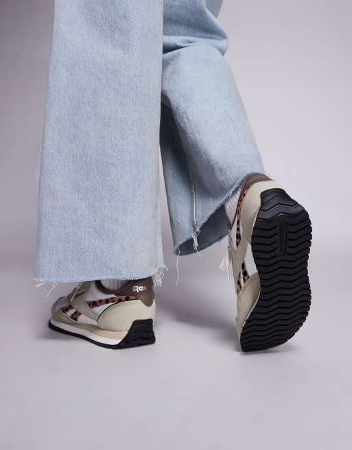 Reebok Classic AZ sneaker in beige and leopard print , 3 of 5