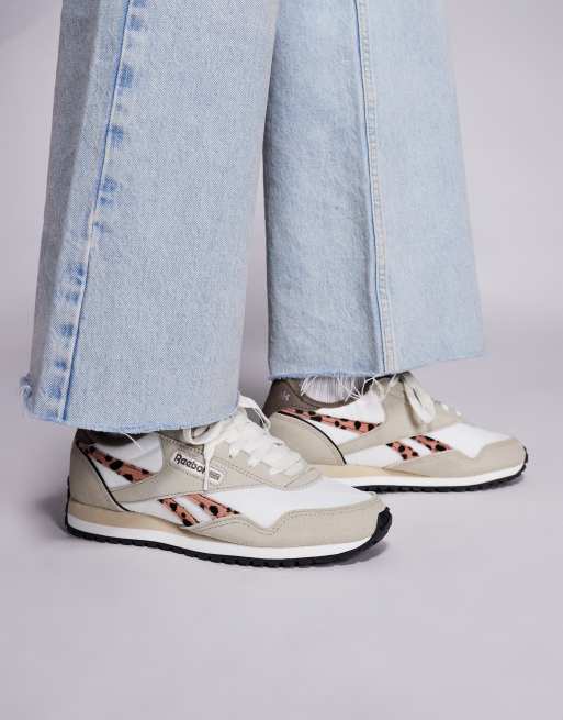 Reebok Classic AZ sneaker in beige and leopard print , 4 of 5