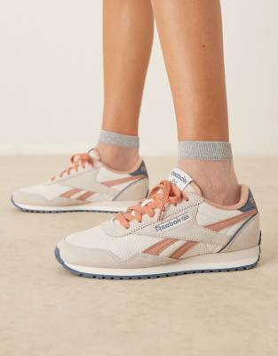 Reebok Classic Az Sneakers In Neutral