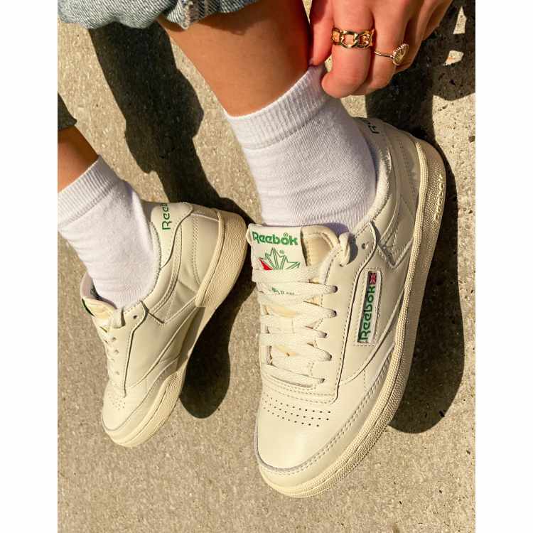 Reebok Classic Club C Vintage sneakers in with green detail | ASOS