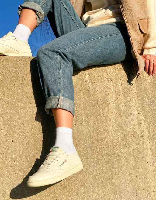 Voorbeeld breng de actie bijstand Reebok Classic Club C Vintage sneakers in chalk with green detail | ASOS