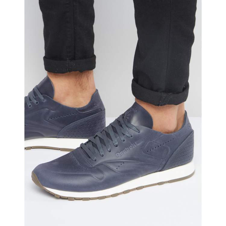 Reebok Classic Leather Clean Trainers In Navy BD1751