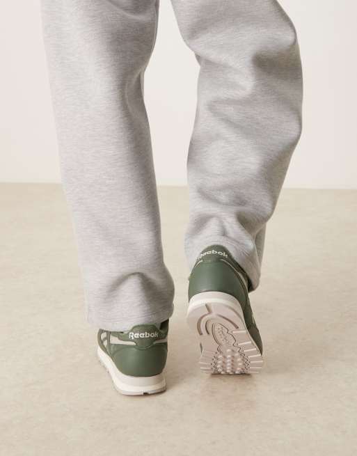 Reebok Classic leather sneakers in khaki, 5 of 5