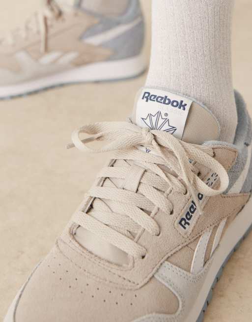 Reebok Classic Leather sneakers in off white and blue, 4 of 5