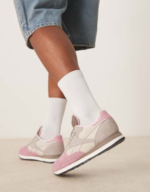 Reebok Classic leather sneakers in pink and gray, 5 of 5