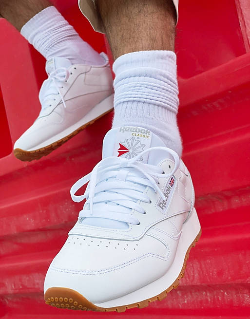 Reebok Classic Leather sneakers in white with gum sole | ASOS