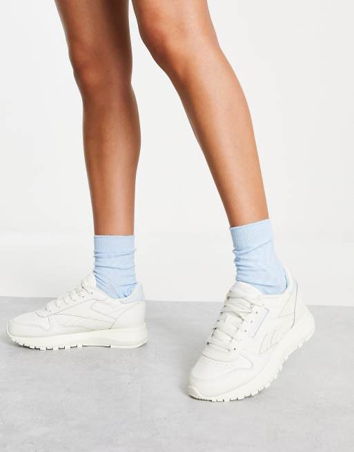 eskalere jord gødning Reebok Classic Leather SP sneakers in chalk and baby blue | ASOS