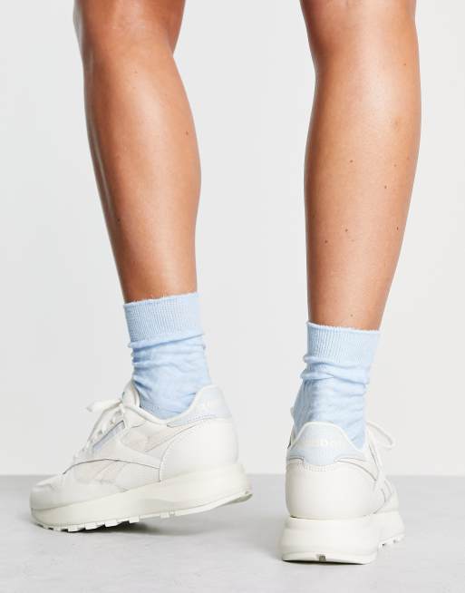 Baby blue and sales white reebok classics