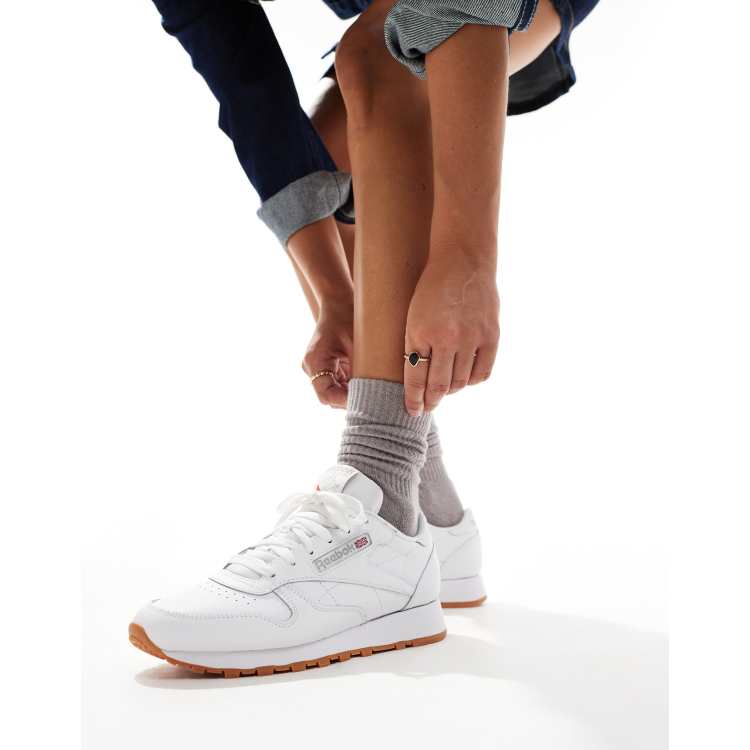 Reebok Classic Leather trainers in white with gum sole ASOS