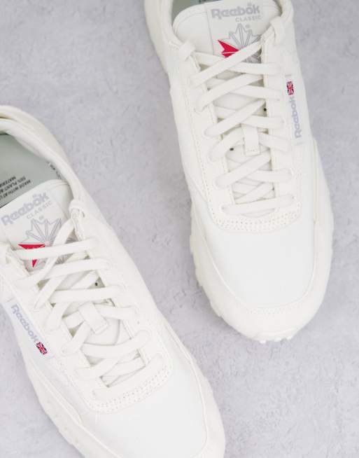 Reebok Classic Legacy Grow trainers in chalk, 3 of 4
