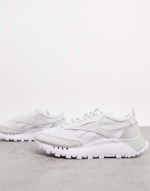 Reebok best sale triple white