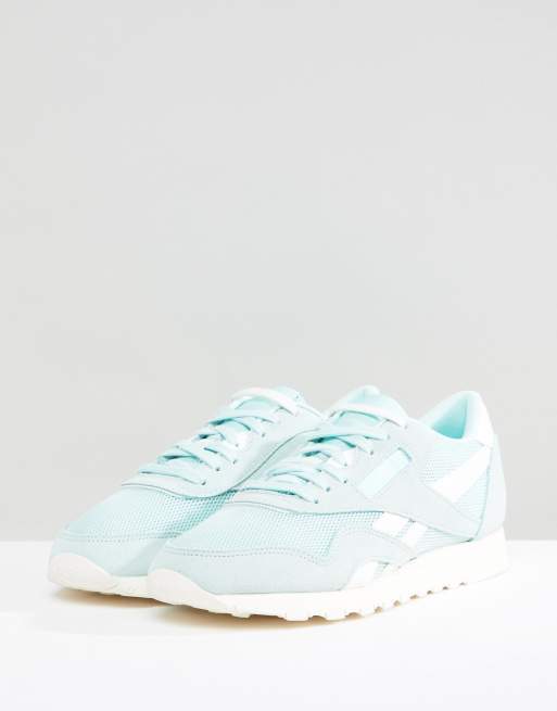 Mint store reebok classics