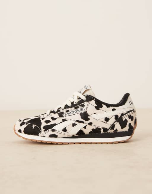 Reebok Classic sneakers in cow print, 2 of 5