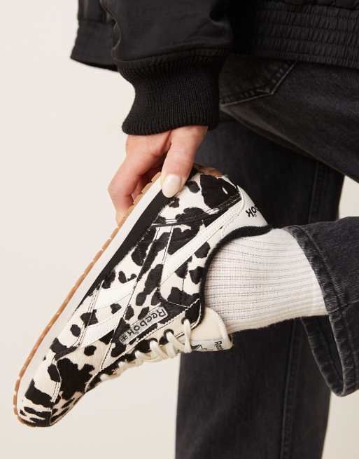 Reebok Classic sneakers in cow print, 4 of 5