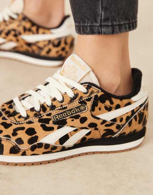 Reebok Classic sneakers in leopard, 4 of 5