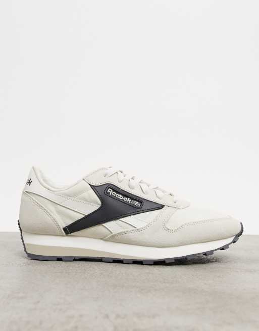 reebok classics classic legacy trainers in off white
