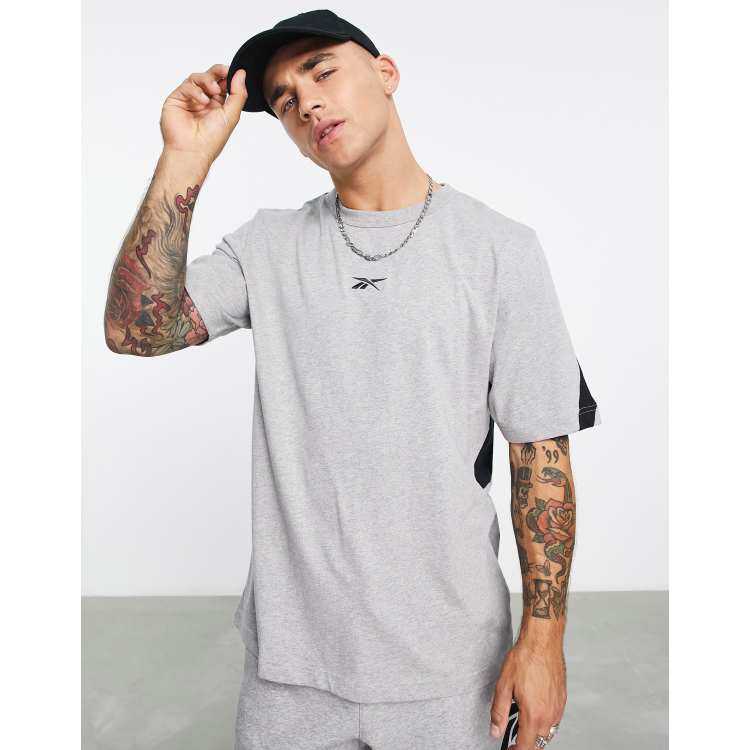 Reebok grey store t shirt