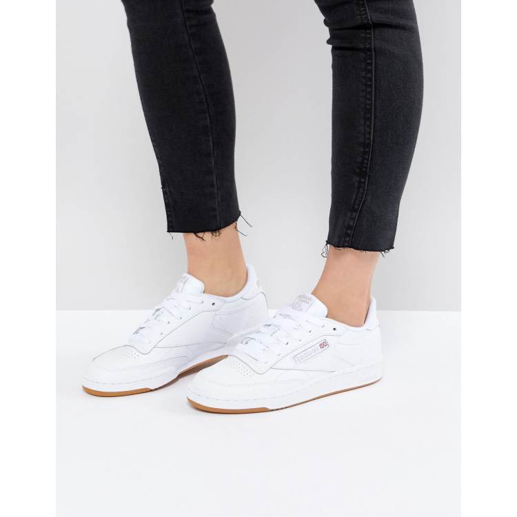 Reebok club c store 85 trainers in white