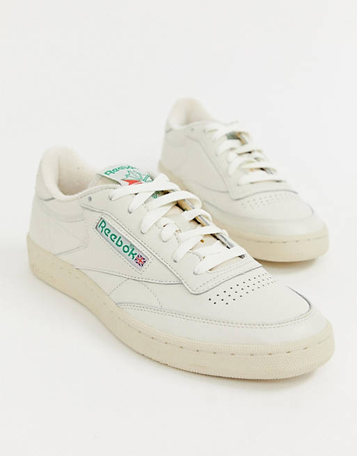 mund assistent At opdage Reebok Classics Club C Unisex sneakers in off white | ASOS