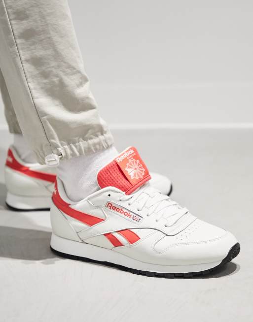 Reebok classics leather trainers with red vector in vintage white