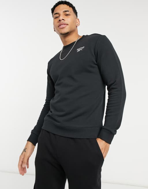 春のコレクション With Black In Sweatshirt Classics Reebok メンズ トレーナー スウェット リーボック Small インポート 人気 新作 日本未入荷 黒 ブラック 並行輸入品 ブランド クレジットカードok イギリス Asos エイソス Logo パーカー