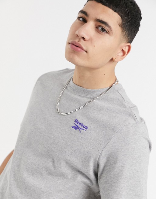 Reebok Classics t-shirt in light grey heather with lilac logo