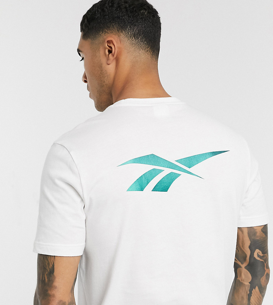 Reebok classics t-shirt with reflective back print in white exclusive to asos-Green