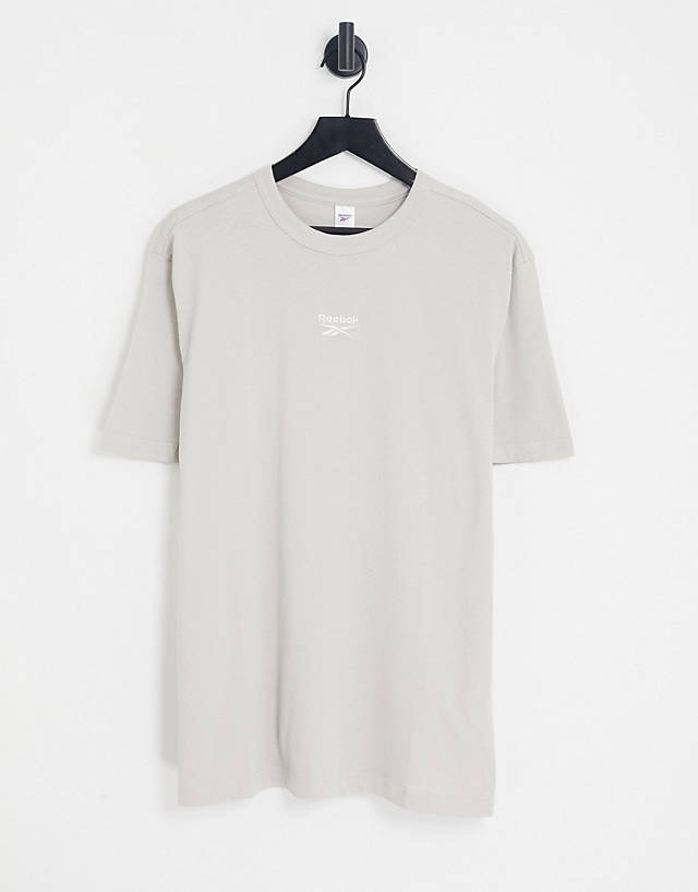 Reebok - classics wardrobe essentials boxy t-shirt in grey