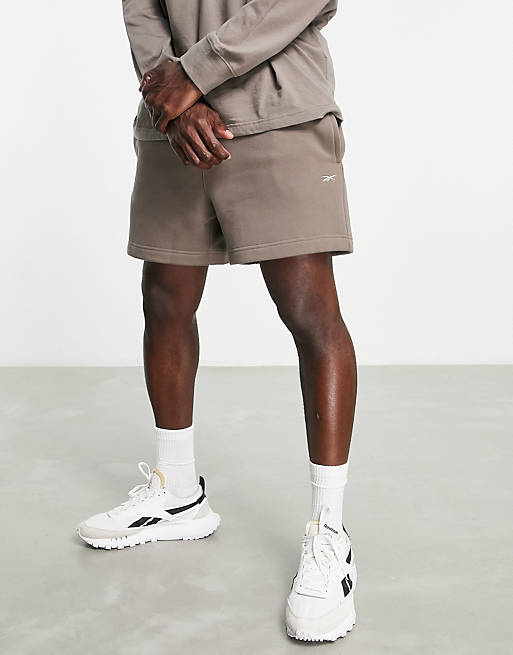 Reebok Classics wardrobe essentials shorts in trek grey | ASOS