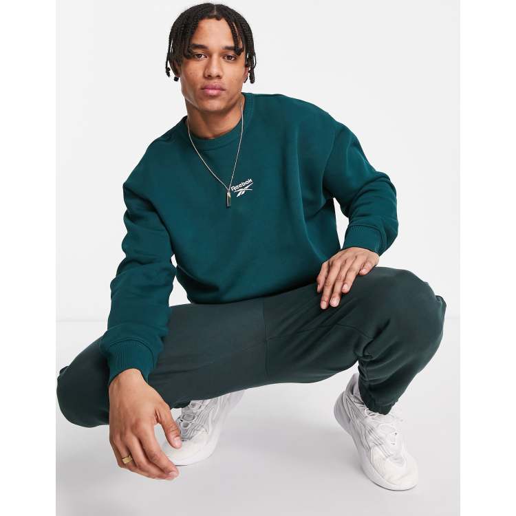 klaver Udfyld indsats Reebok classics wardrobe essentials sweatshirt in forest green | ASOS