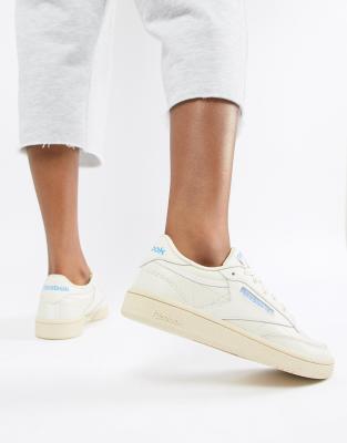 reebok club c trainers in chalk