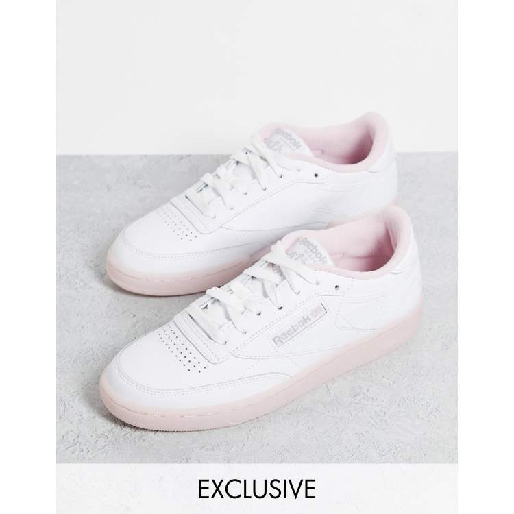 Groot universum Zelfrespect Lastig Reebok - Club C 85 Heart - Sneakers in wit en roze, exclusief bij ASOS |  ASOS