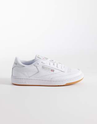 Reebok - Club C 85 - Sneaker in Weiß mit Gummisohle