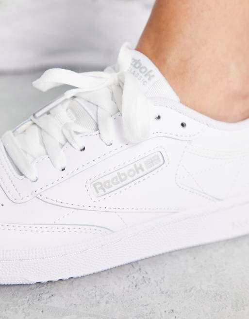 Reebok – Club C 85 – Sneaker mit Schlangenmuster in Weiß und Silber, 3 von 4