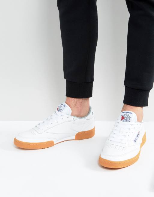 Professor Beukende Oost Timor Reebok Club C 85 Sneakers With Gum Sole In White BS7635 | ASOS