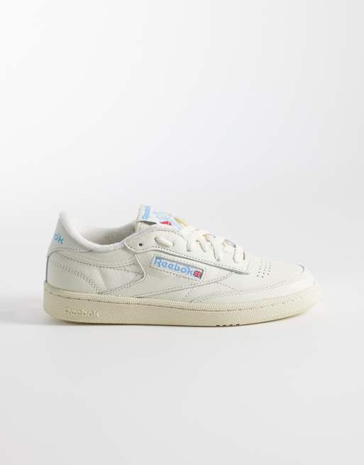 Reebok - Club C 85 Vintage - Dames sneakers in gebroken wit, 1 van 5