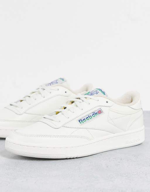 Reebok - Club C 85 - Vintage-inspirerede sneakers i kridthvid