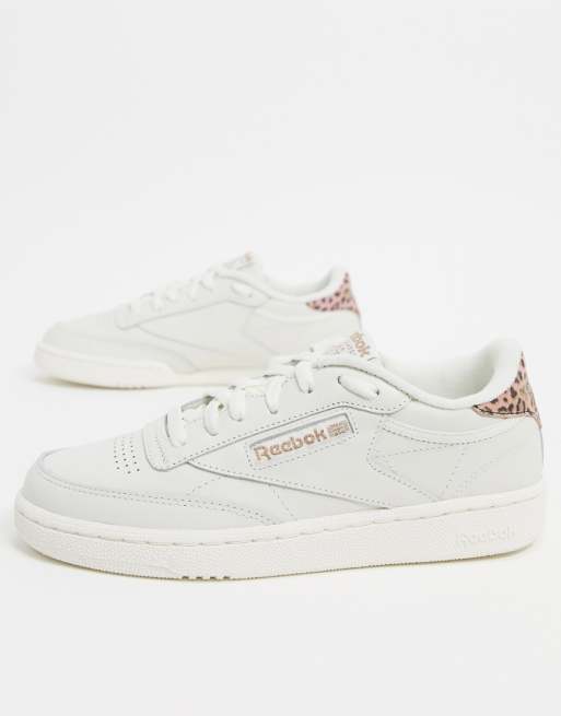 Reebok – Club C 85 – Weiße Sneaker mit Leopardenmuster in Reebok Club C 85 Shoes Weiß | Reebok Deutschland