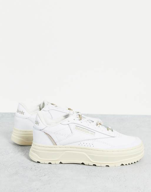 leiderschap Ordelijk De slaapkamer schoonmaken Reebok Club C Double Geo sneakers in white and beige | ASOS