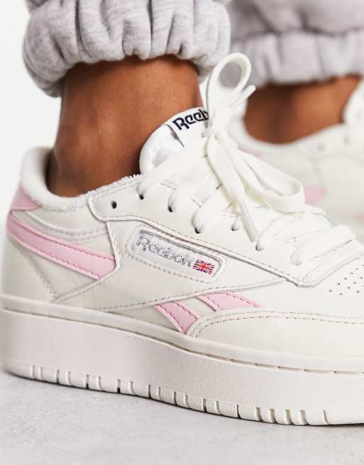 Pink and white store reebok