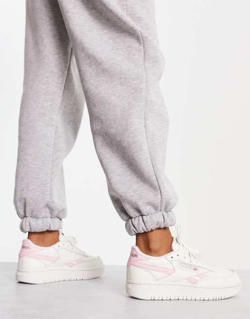 Reebok club c trainers clearance in pink