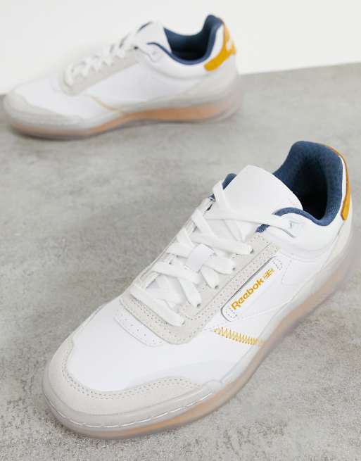 Reebok – Club C Legacy – Białe buty sportowe z pomarańczowymi detalami