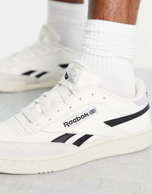 Brood Productiecentrum Sneeuwwitje Reebok Club C revenge sneakers in black and chalk | ASOS