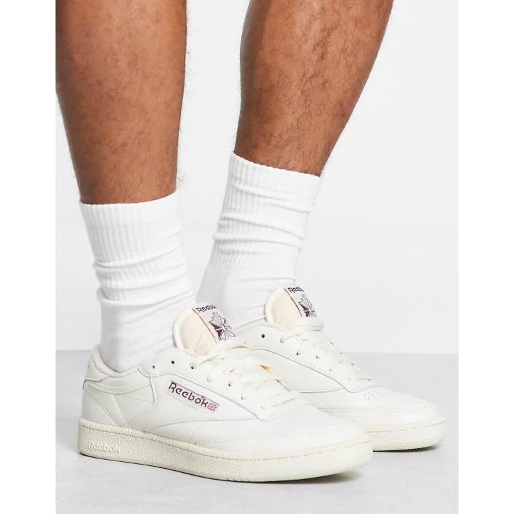 Clasificación tambor Médico Reebok Club C Vintage unisex sneakers in chalk with maroon detail | ASOS