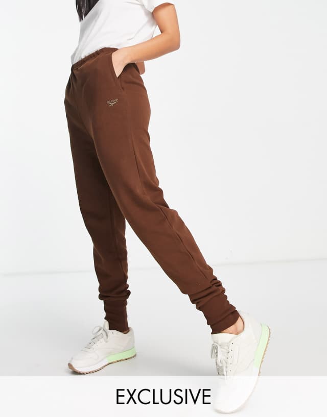 Reebok cozy cuffed sweatpants in brown